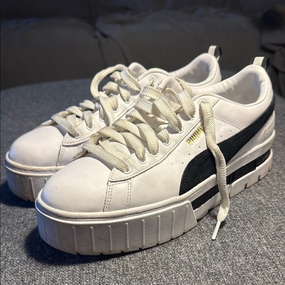 Puma Classic White Sneakers with Black Stripes - Picture 8 of 8